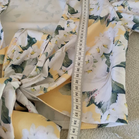 White Fox Sz S Crop long sleeve top - Picture 3 of 7